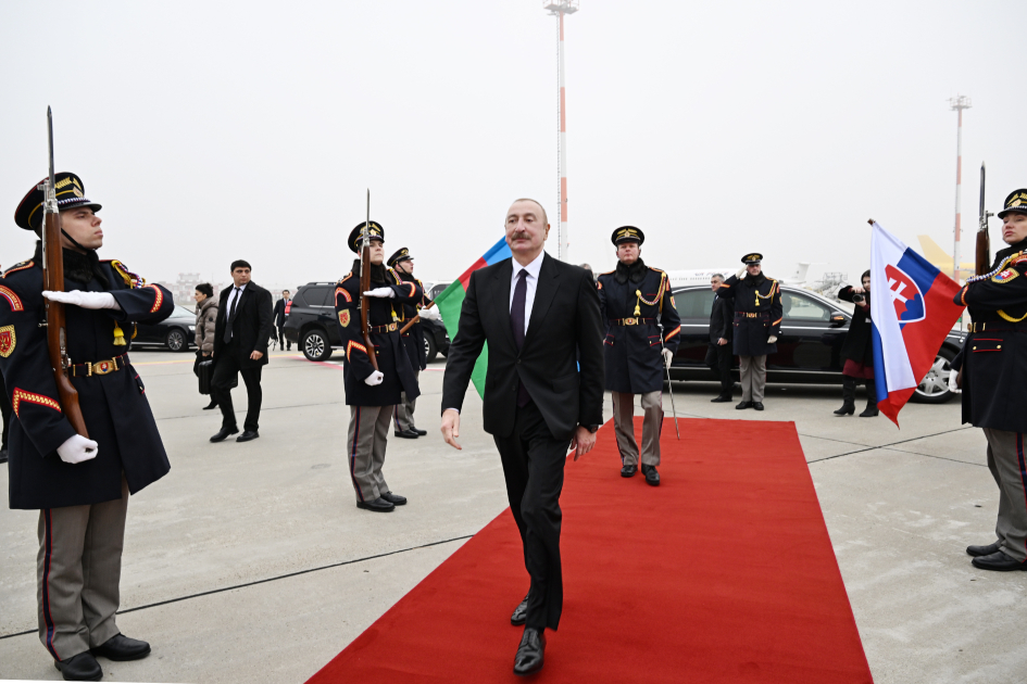 Prezidentin Slovakiyaya rəsmi səfəri başa çatıb