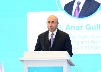 Anar Quliyev D-8 Gənclər Dialoqunda iştirak edib