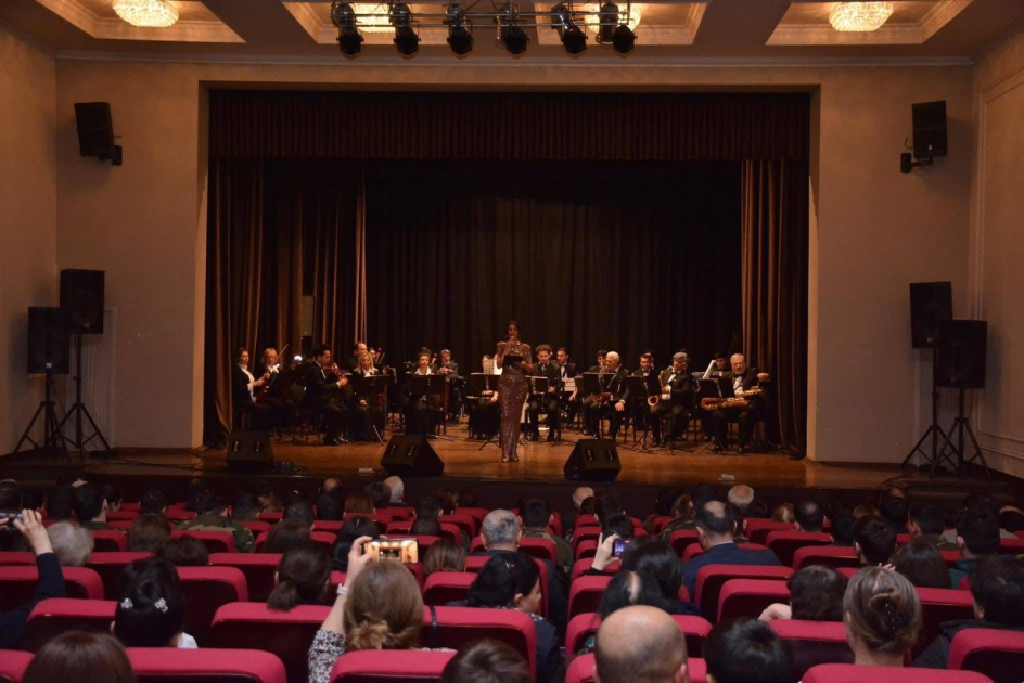 Estrada-Simfonik Orkestri Şamaxıda konsert verdi