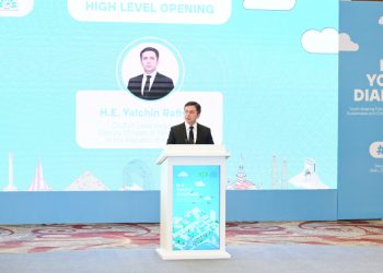 Yalçın Rəfiyev: Bakıda yeni D-8 mərkəzləri açmaq niyyətindəyik