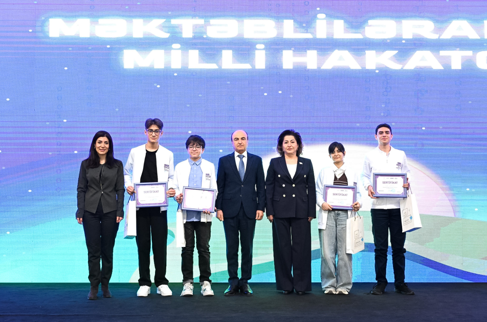 Məktəblilərarası Milli Hakatonun qalibləri