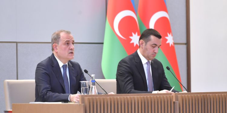 Ceyhun Bayramov mətbuat konfransı keçirib