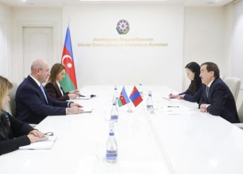 Monqolustan səfiri ilə şəhərsalma və WUF13-də iştirak məsələləri müzakirə edilib