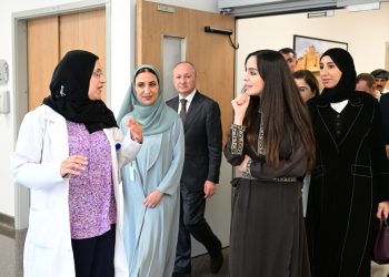 Leyla Əliyeva bir sıra mərkəzlərə ziyarət edib