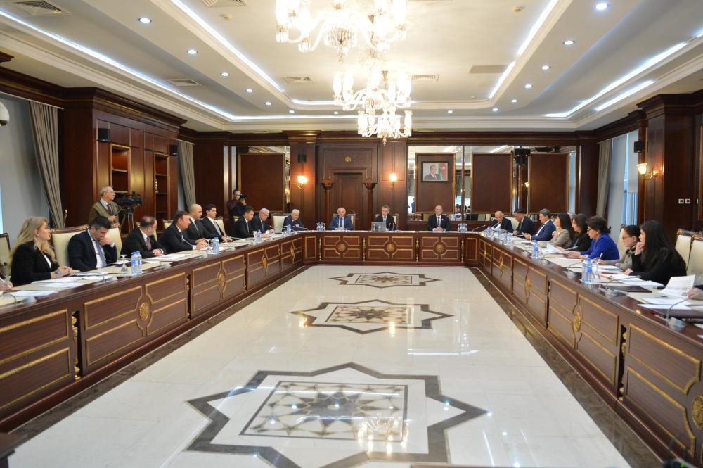 Milli Məclisin İnsan hüquqları komitəsinin növbəti iclası keçirilib