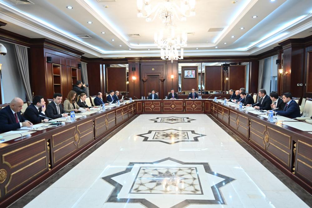 Milli Məclisin Hüquq siyasəti və dövlət quruculuğu komitəsinin cari ilin yaz sessiyasında ilk iclası keçirilib