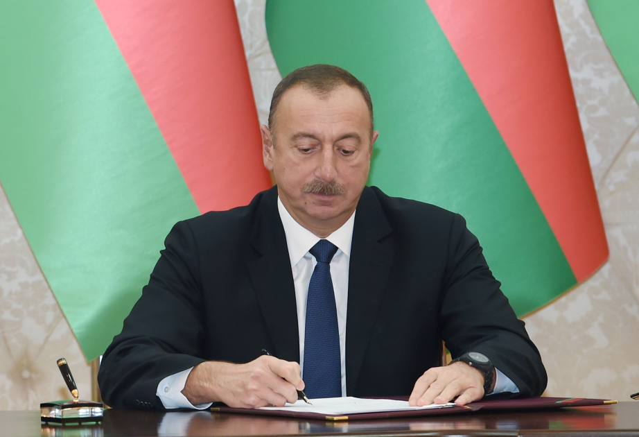 Prezident onları təltif etdi