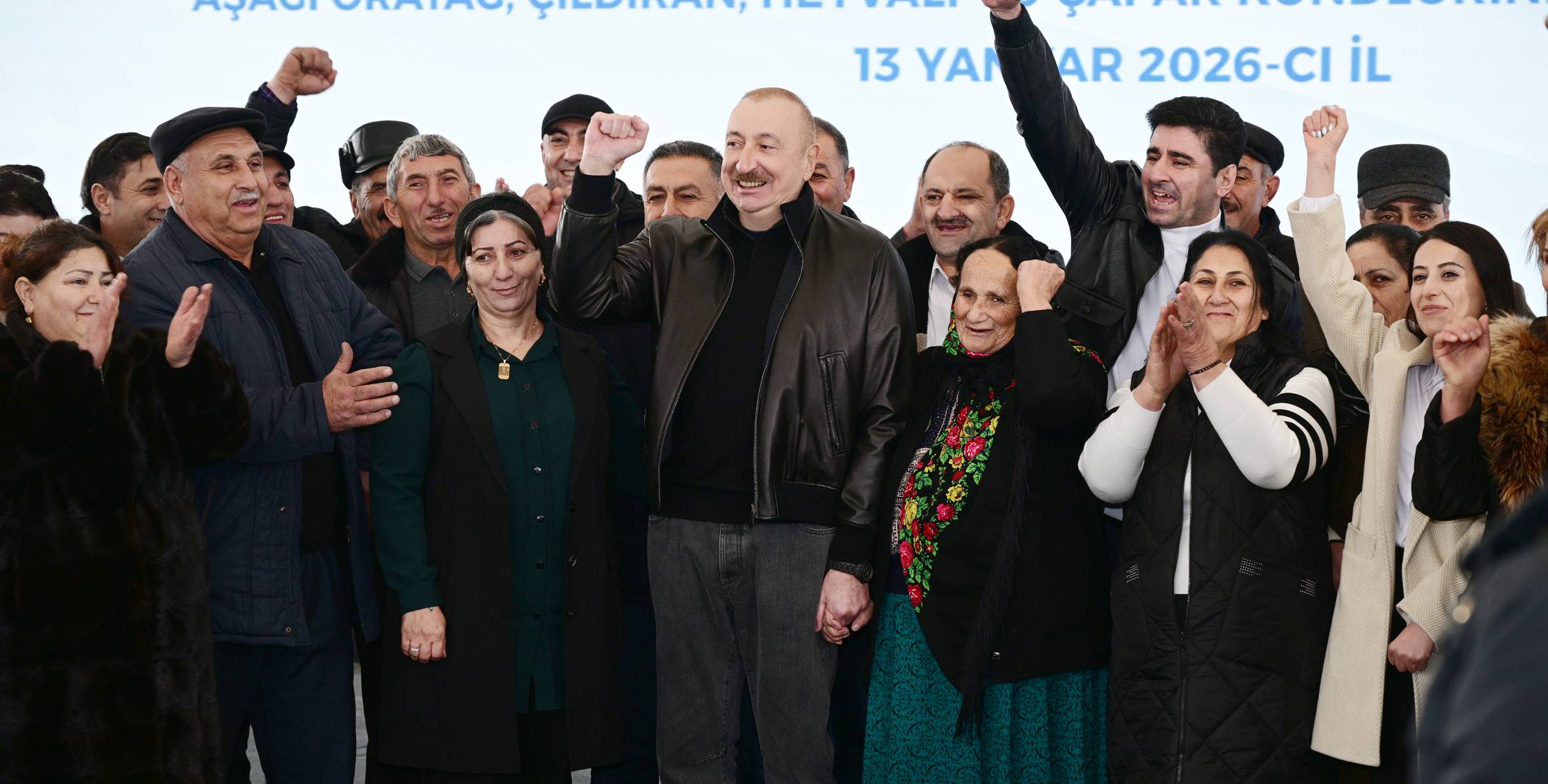İlham Əliyev Ağdərənin Aşağı Oratağ kəndində Aşağı Oratağ, Çıldıran, Heyvalı və Çapar kəndlərinin sakinləri ilə görüşüb