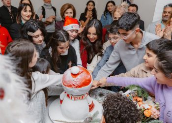 Leyla Əliyeva və Arzu Əliyeva “Tut Əlimdən” tədbirində