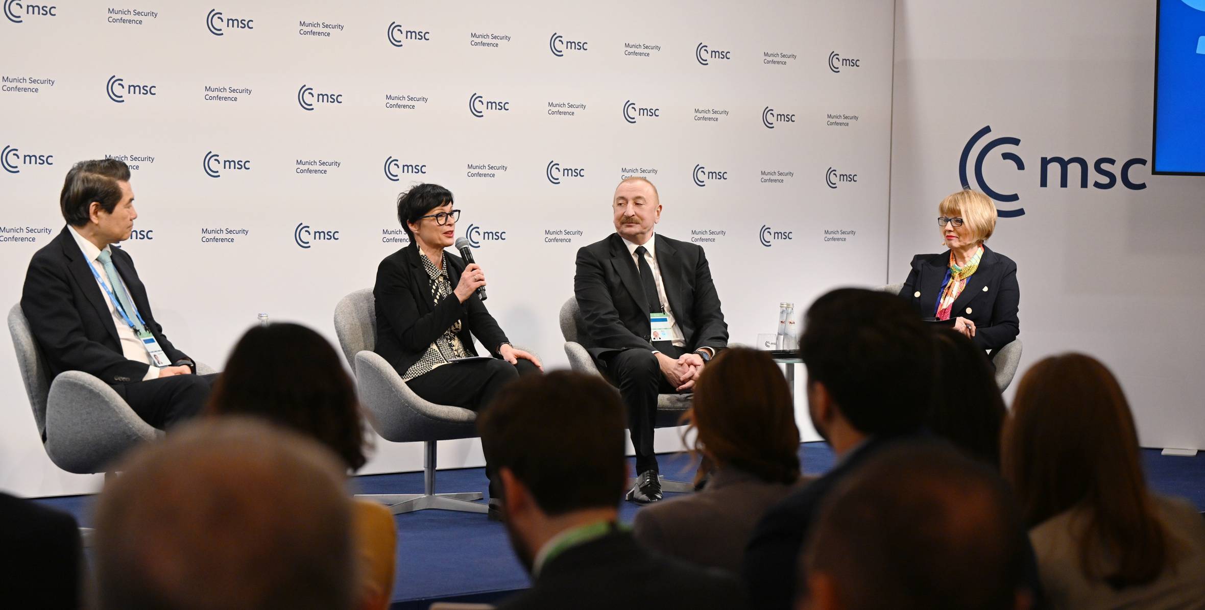 İlham Əliyev Münxendə panel müzakirələrdə iştirak edib