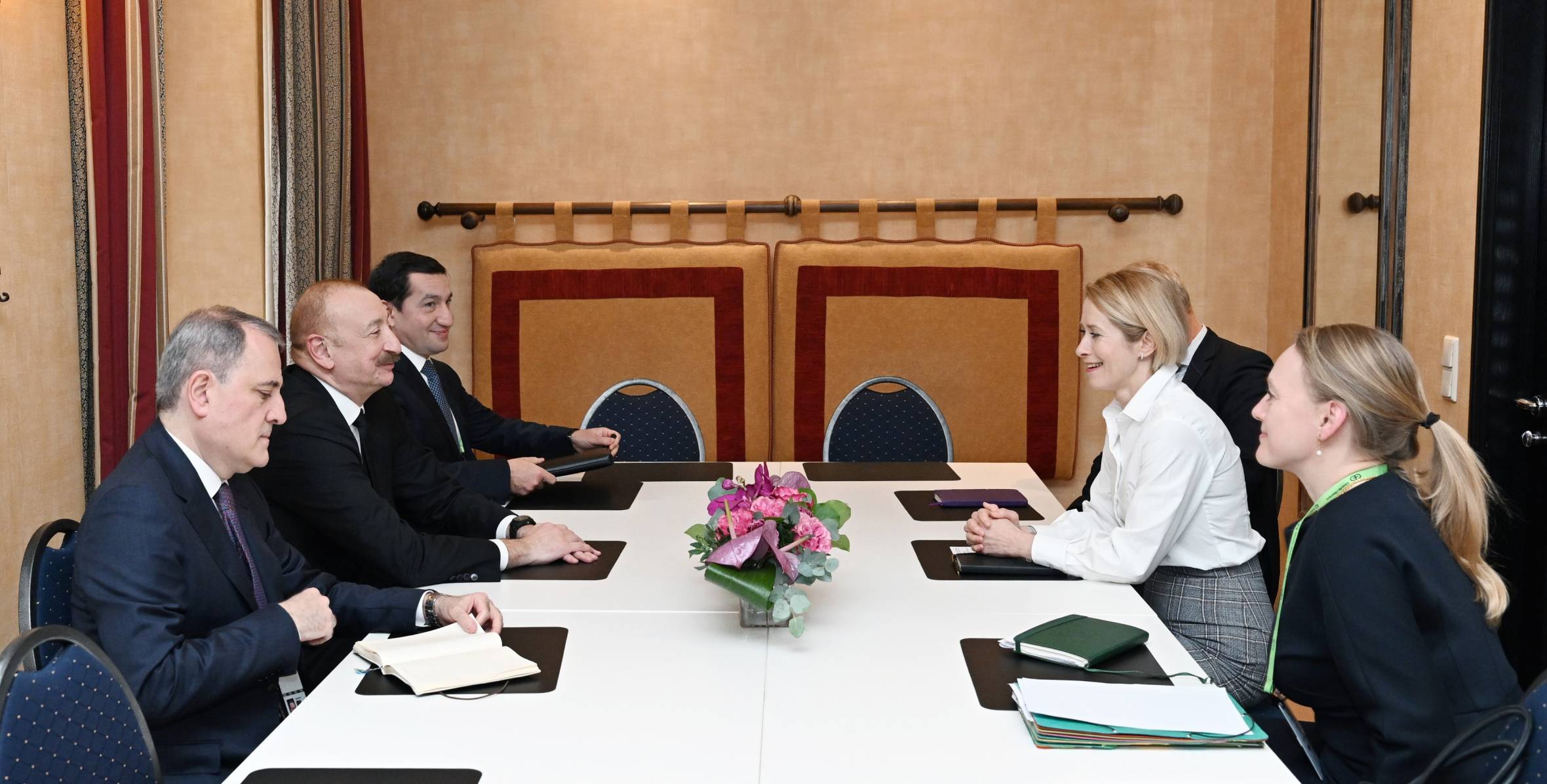 İlham Əliyev Münxendə Avropa İttifaqının xarici işlər və təhlükəsizlik siyasəti üzrə ali nümayəndəsi ilə görüşüb