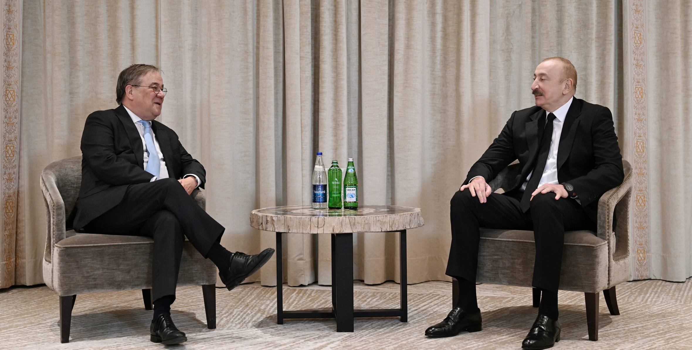 İlham Əliyev Münxendə Bundestaqın xarici siyasət komitəsinin sədri ilə görüşüb