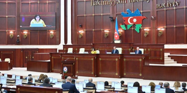 Milli Məclisin plenar iclasında 8 məsələ müzakirə edilib