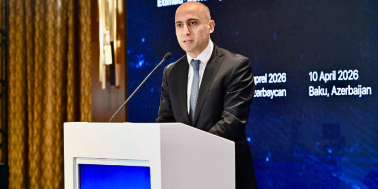 Emin Əmrullayev: Cəmiyyətimiz ədalətli imtahanlar nəticəsində təhsil alıb fəaliyyət göstərən insanlardan formalaşıb