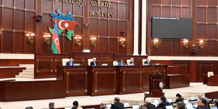 Terror fəaliyyəti ilə bağlı yeni cəzalar parlamentdə ilk oxunuşda qəbul edilib