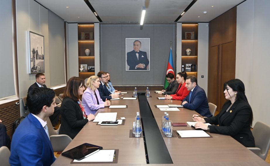 XİN-də ABŞ Dövlət Departamentinin nümayəndələri ilə Strateji Tərəfdaşlıq Xartiyası müzakirə edilib