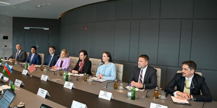 Azərbaycanda həyata keçirilən prioritet sahələr üzrə təşəbbüslərdə ABŞ şirkətlərinin iştirakı müzakirə olunub