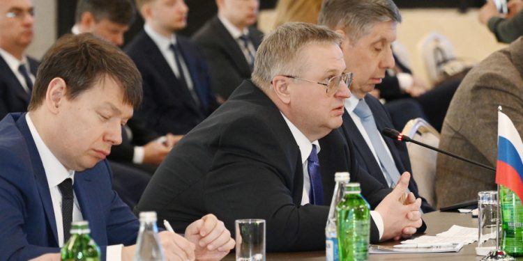 Aleksey Overçuk: Rusiya Azərbaycanı yeni yaradılmış beynəlxalq rus dili təşkilatına qoşulmağa dəvət edir