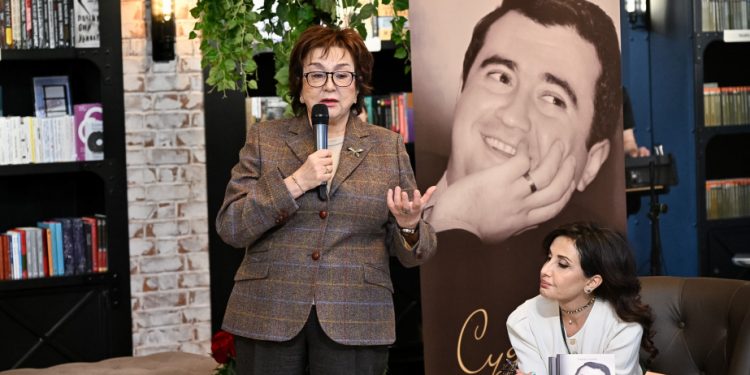 Məleykə Abbaszadə: Anar Məmmədxanovun həyat yolu gənclərə örnəkdir