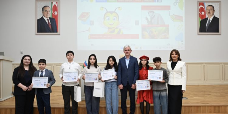 AZƏRTAC-ın Uşaq Bilik Portalı ilə Özbəkistanın “Tonq Yulduzi” qəzetinin birgə rəsm müsabiqəsinin qalibləri mükafatlandırılıb