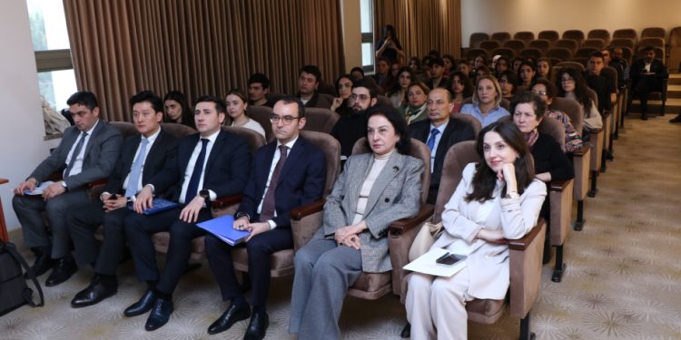 Gənclərin şəhər gələcəyinin formalaşdırılmasına cəlb olunması uzunmüddətli inkişaf üçün mühüm platformadır