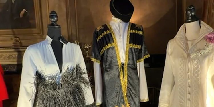 ABŞ-də keçirilən sərgidə Azərbaycana məxsus milli kişi geyimi nümayiş olunub