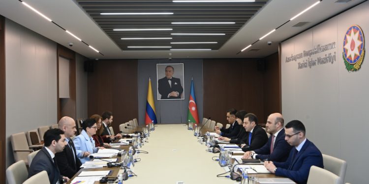 Azərbaycan və Kolumbiya siyasi dialoqu gücləndirir