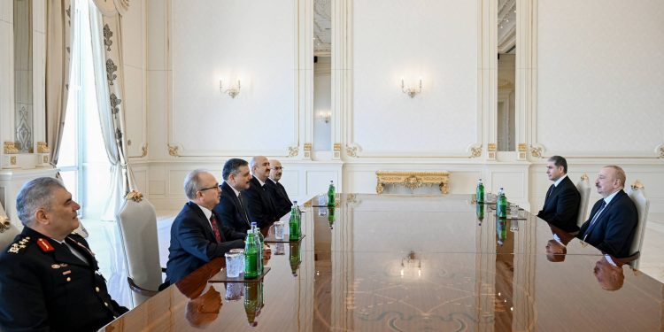 İlham Əliyev Türkiyənin daxili işlər nazirini qəbul edib