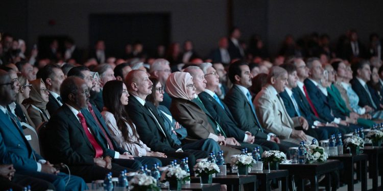 İlham Əliyev Antalyada Diplomatiya Forumunun açılış mərasimində iştirak edib