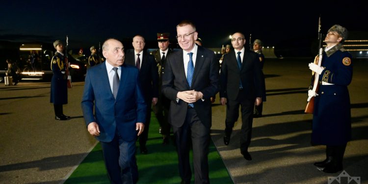 Latviya Prezidenti Edqars Rinkeviçs Azərbaycana rəsmi səfərə gəlib