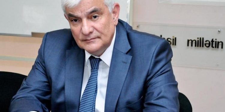Qadın evdə oturub övladlarına, ailəsinə baxsa, daha yaxşıdır