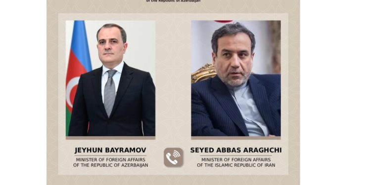 Ceyhun Bayramov iranlı həmkarı ilə regional vəziyyəti müzakirə edib