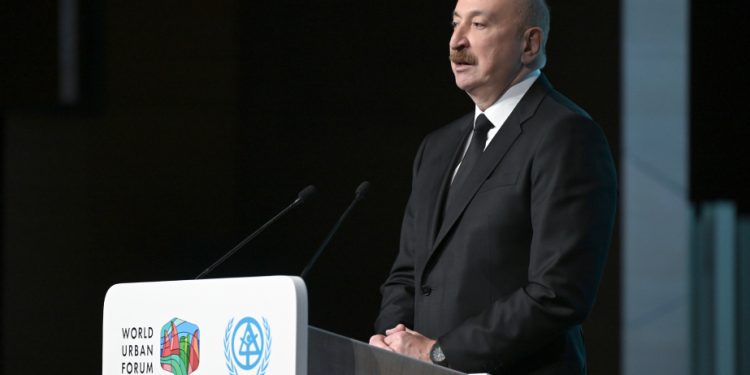 Prezident İlham Əliyev WUF13-ün açılış mərasimində Bakıda aparılan müasir şəhərsalma prosesindən misallar gətirib
