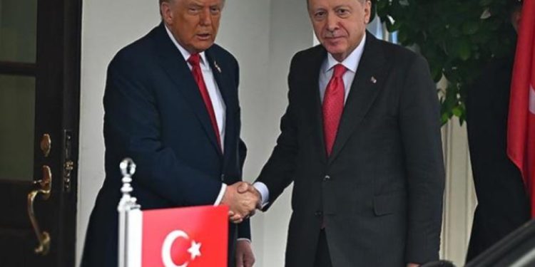 Ərdoğan Trampla telefon danışığı aparıb