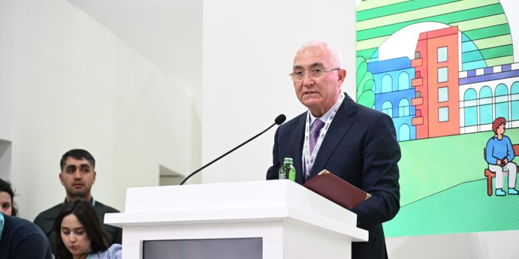 Prezidentinin xüsusi nümayəndəsi Məsim Məmmədov WUF13-də çıxış edib