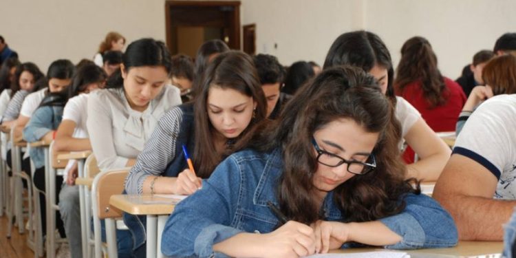 56 mindən çox abituriyent imtahan verəcək