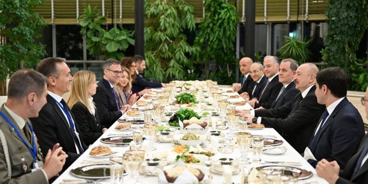 İlham Əliyevin adından İtaliya Nazirlər Şurasının sədrinin şərəfinə işçi şam yeməyi verilib