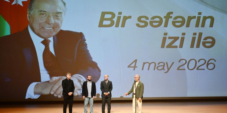 Heydər Əliyev Mərkəzində Ümummilli Lider Heydər Əliyevə həsr edilən “Bir səfərin izi ilə” filmi nümayiş olunub