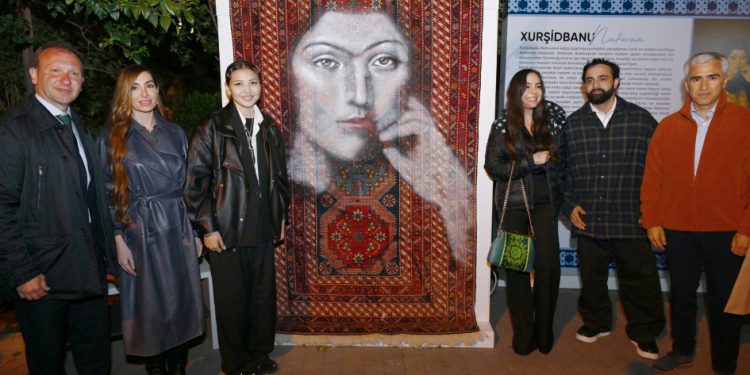 Leyla Əliyeva və Arzu Əliyeva Beynəlxalq Xalça Festivalını ziyarət ediblər